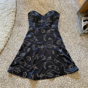 White House black market Strapless dress size 6